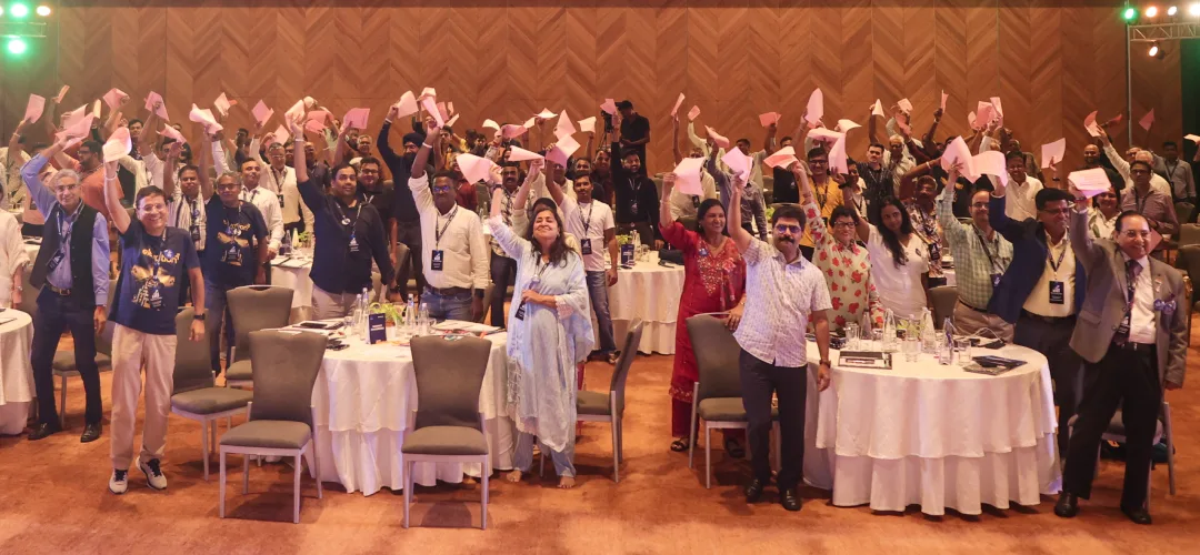 Exclusive Diamond Community Display